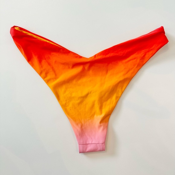 NEW WeWoreWhat Delilah Ombre Bikini Bottom Size Large - Picture 6 of 7